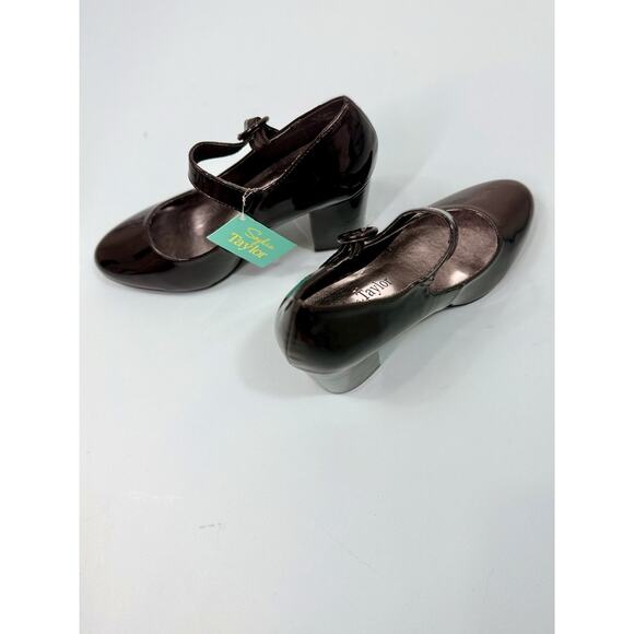 Sophie Taylor patent leather Mary Jane’s - Picture 9 of 10